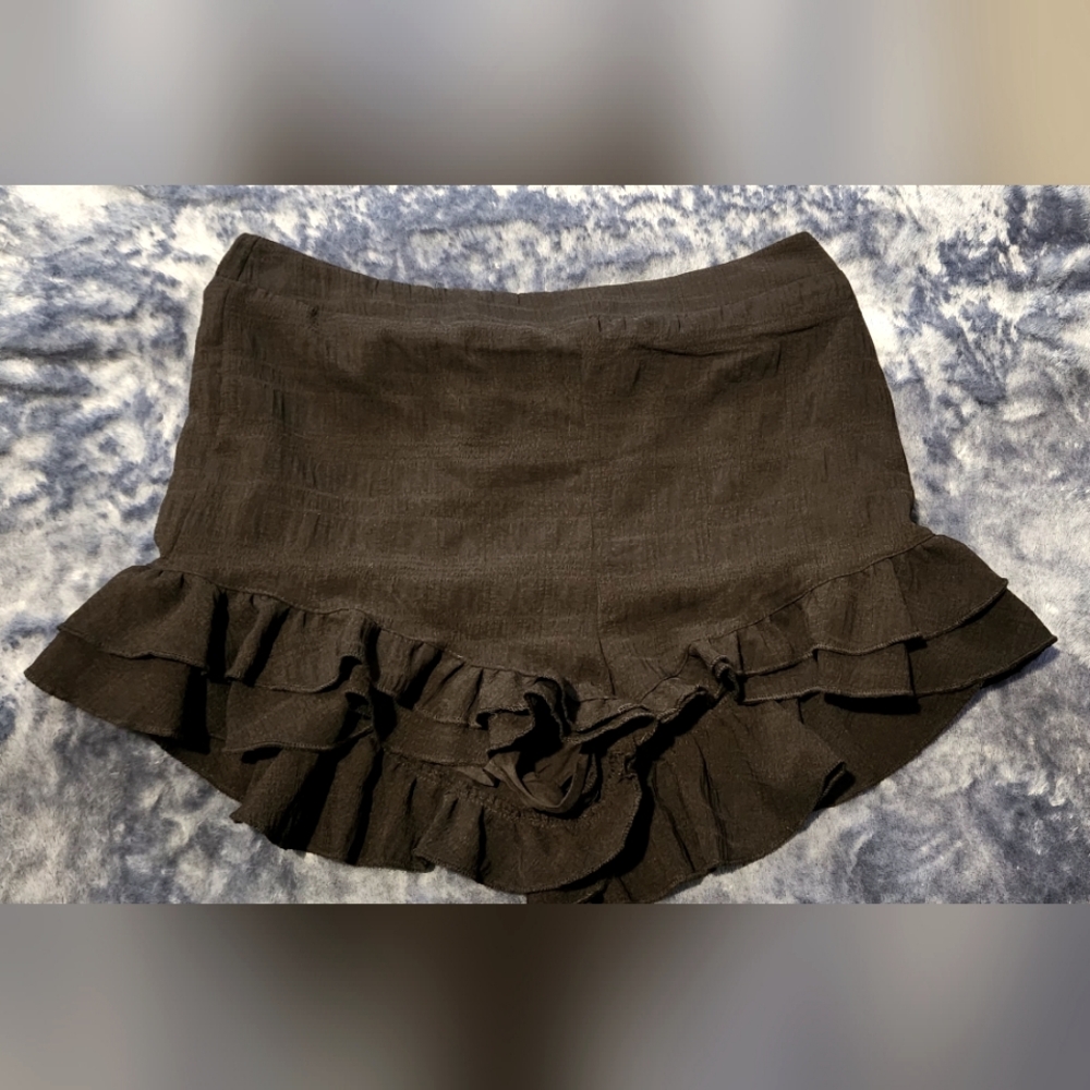 Frilly black shorts!